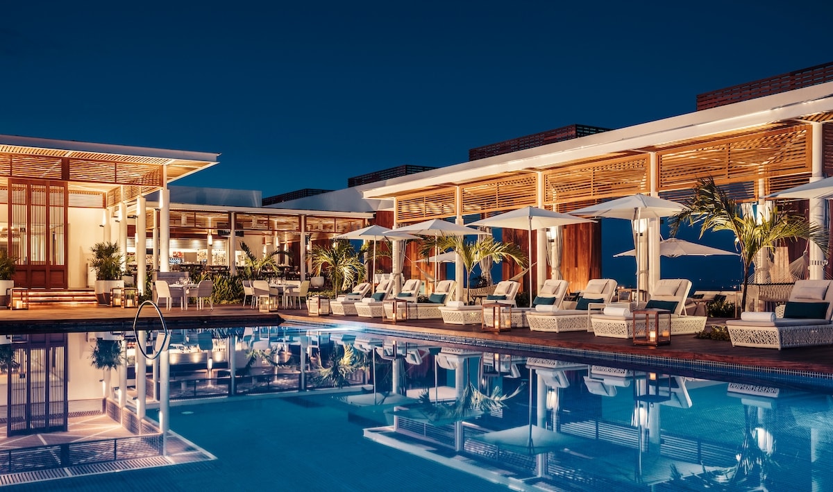 Quinto Charcoal Grill